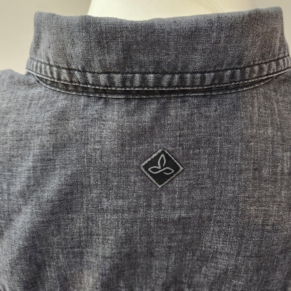 PRANA Black Shirt S SML Button Up Shirt Two Pocket Long Sleeve - Picture 11 of 15